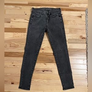 American Eagle Hi-Rise Jegging